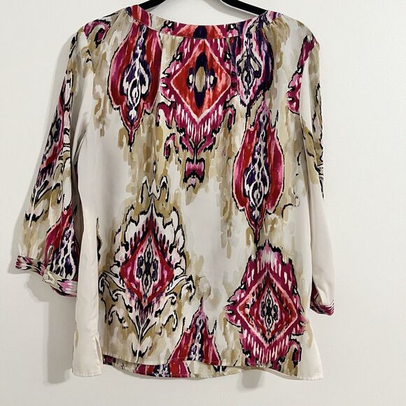 Chico Blouse Size 2 / Large Ivory Pink Scarf Print Silky Flowy Top Lightweight - Picture 3 of 5